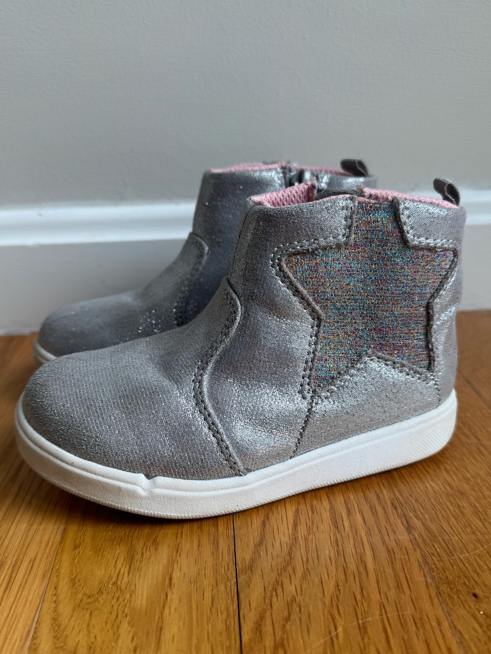 Stride Rite 360 Nina Silver Glitter Boots with Star